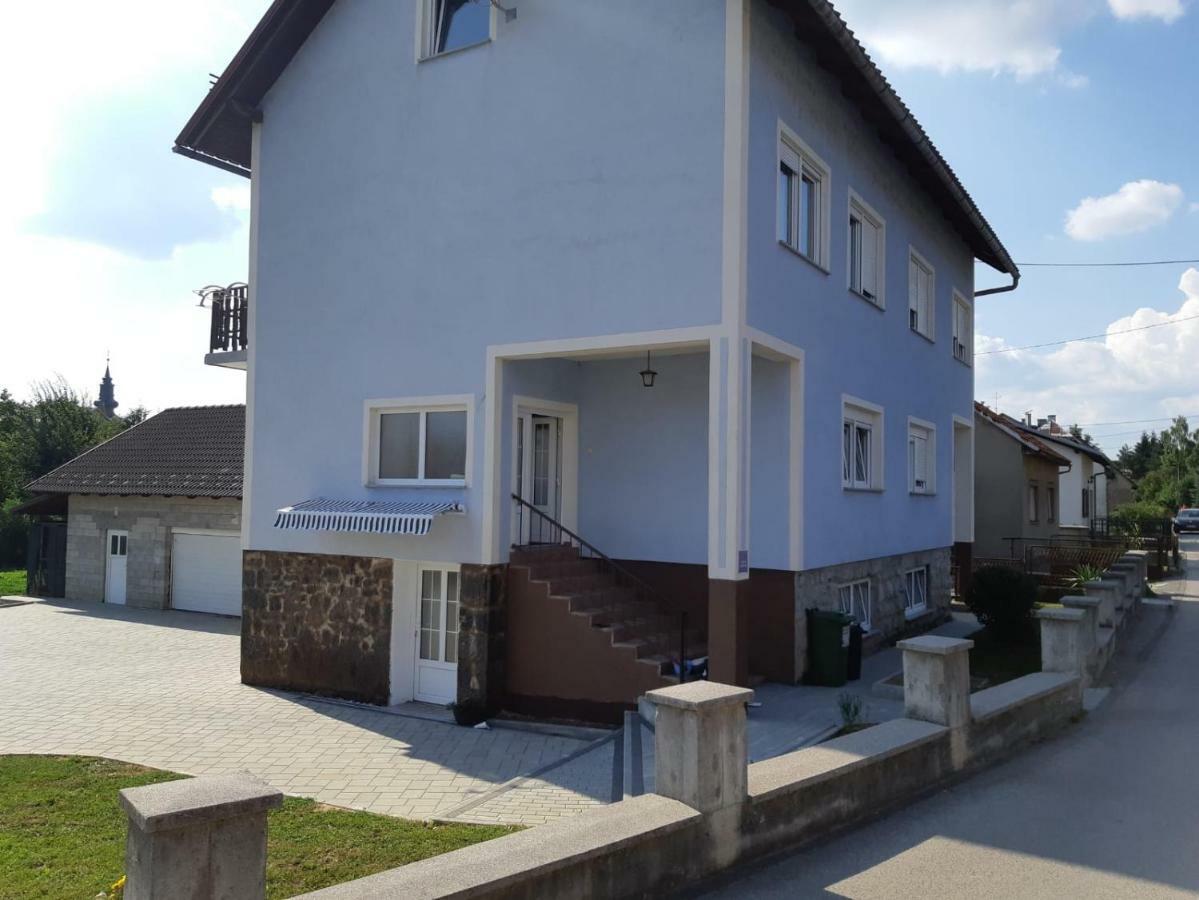 Apartment Upper Town Gospić エクステリア 写真